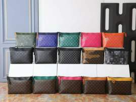Picture of Louis Vuitton Handbags _SKUfw218885745fw